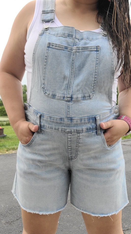 Leah Overall Cutoff Shorts - Light Wash