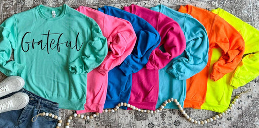 [PREORDER] Grateful Graphic Sweatshirt | Cozy Fall Layer