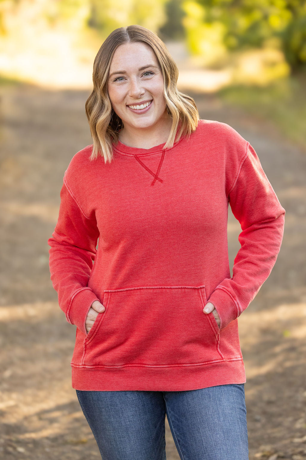 Vintage Wash Pocket Pullover - Red