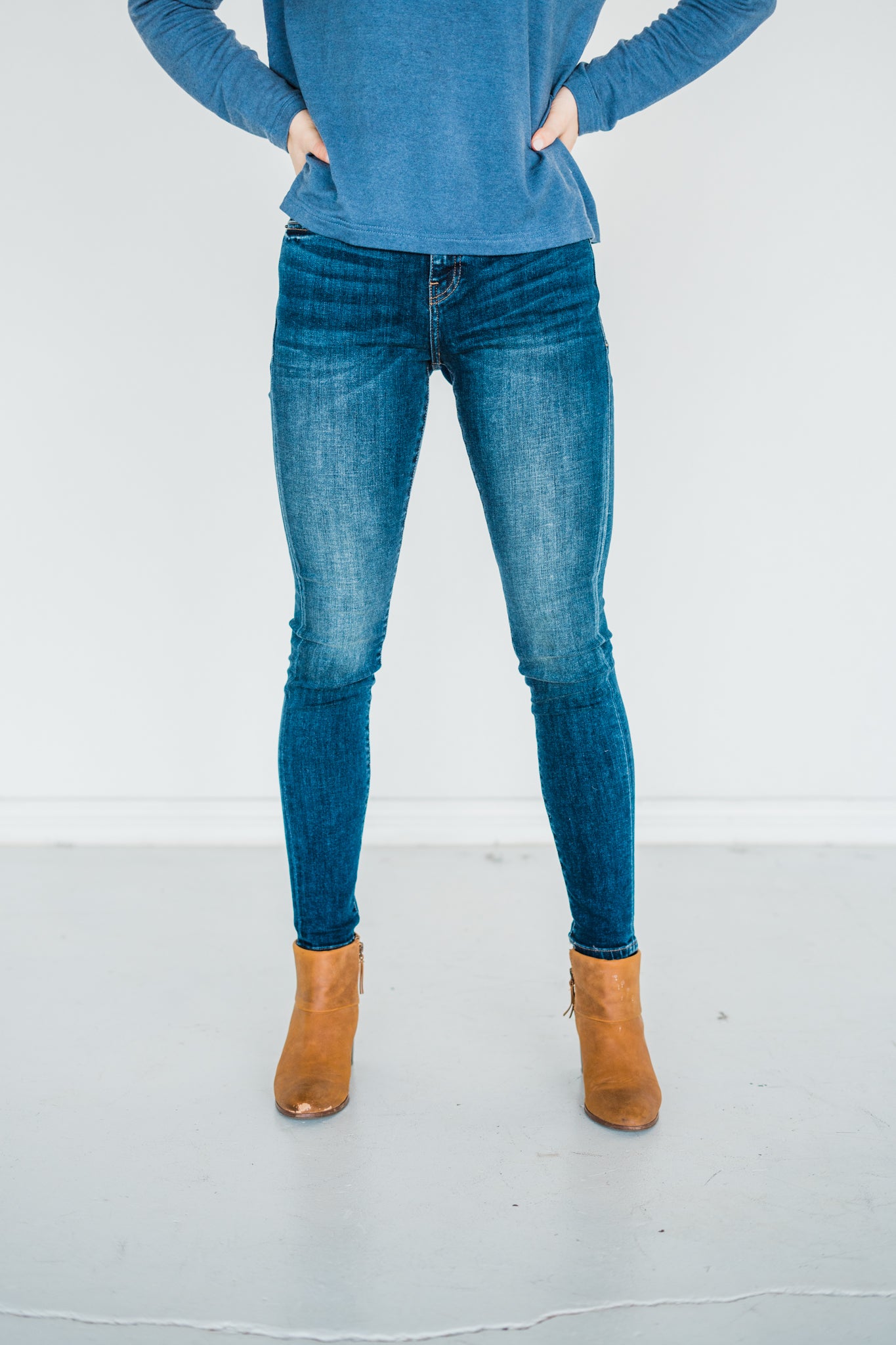 Rubies + Honey Mid-Rise Non-Distressed Skinny Jeans - Dark Wash